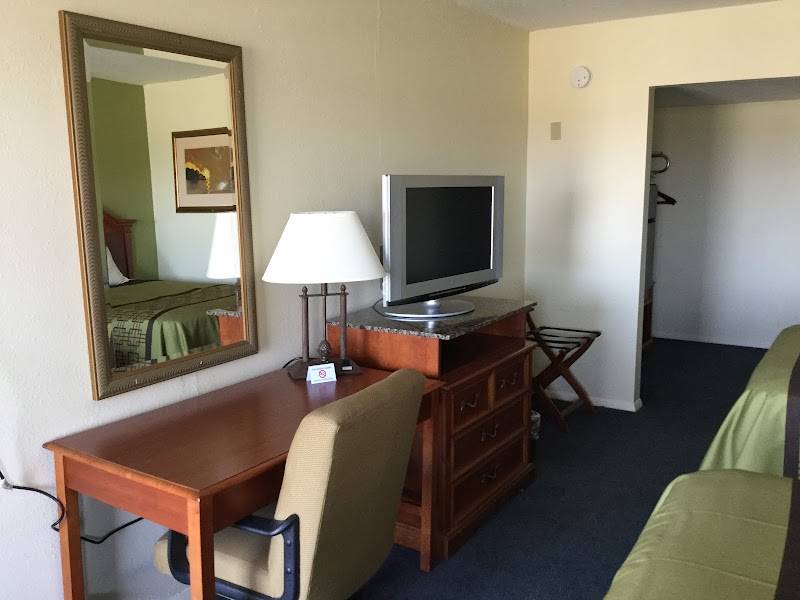Big Spring Inn Madisonville