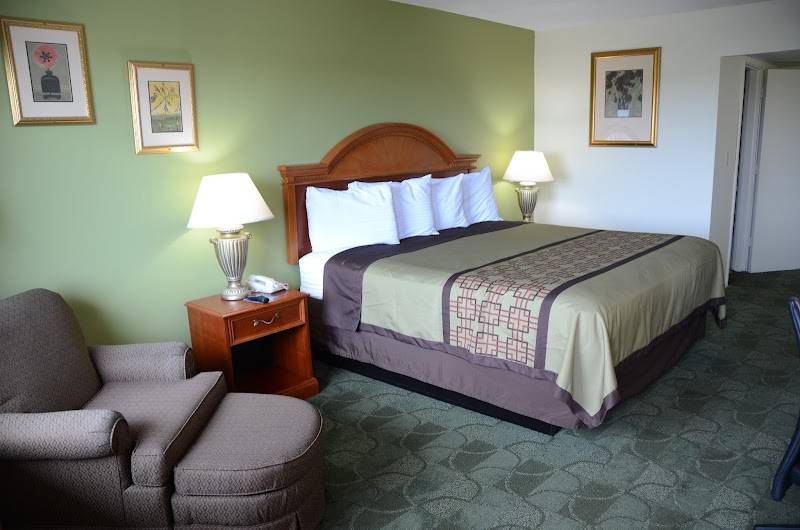 Big Spring Inn Madisonville